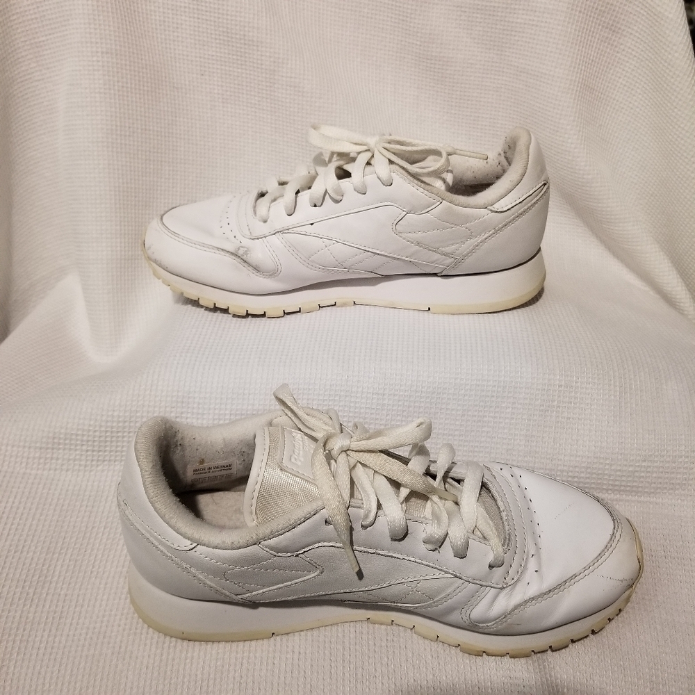 Classic Reebok - Picture 6 of 6